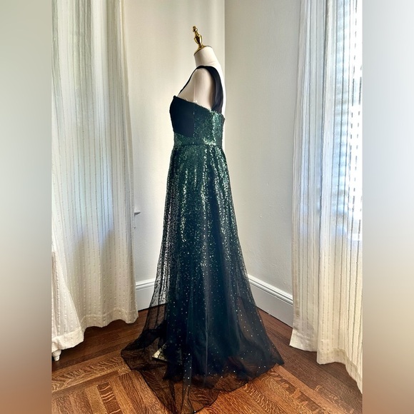 BRAND NEW Marchesa Black One Shoulder Green sequin Degrade Gown - Picture 3 of 7